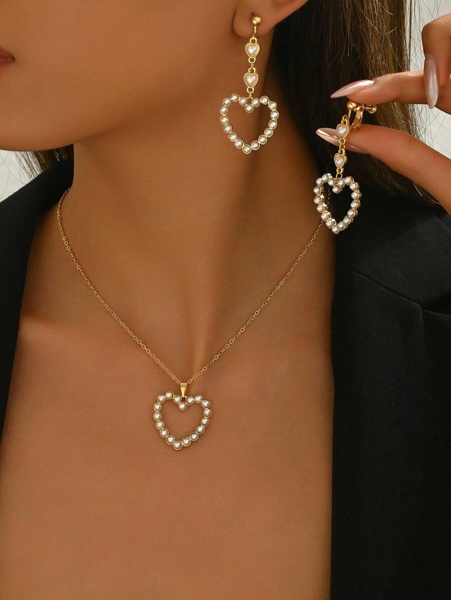 3 colliers de perles en forme de cœur élégants français avec des clips d'oreilles en forme de cœur pour les cadeaux de la Fête des Mères et de la Saint-Valentin