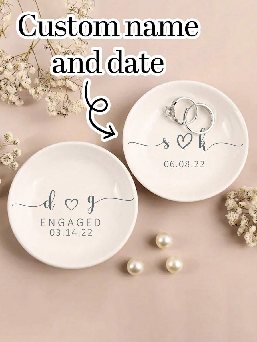 1/2/5 pièces Plaques pour bagues personnalisées avec nom et date, boîtes à bijoux personnalisées, cadeaux de fiançailles personnalisés pour la mariée, plaques pour première bague de mariage personnalisables, cadeaux pour la mariée et le marié, cadeaux de demande en mariage pour la mariée, enterrement de vie de jeune fille, cadeaux d'anniversaire, plaques pour bagues personnalisées