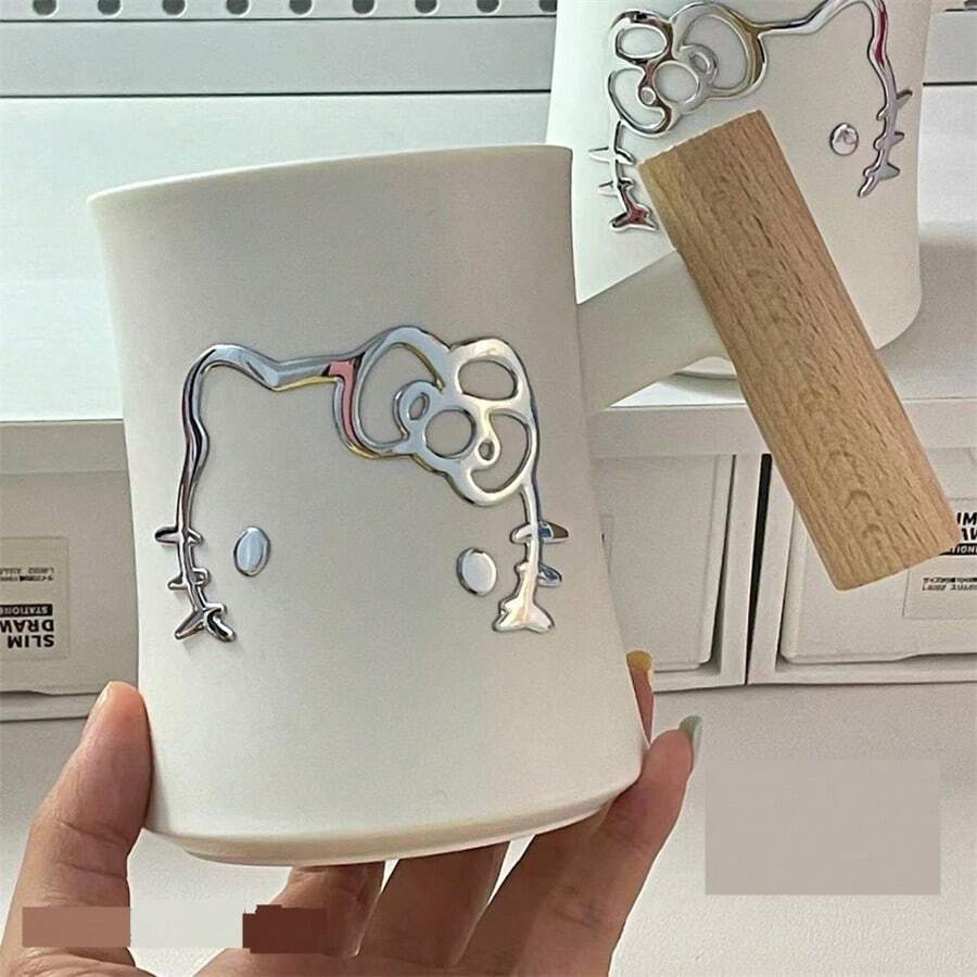 Sanrio (Authorized) New Sanrio Wooden Handle Creative Couple High-End Double-Layer Contrast Coffee Cup, Large Capacity Multifunctional Cup,Can Be DIY, Suitable For Various Scenarios, High Appearance, Suitable For Holiday Gifts And Party Gifts, Christmas Friendship Gifts, Birthday Gifts (15 Ounces)
