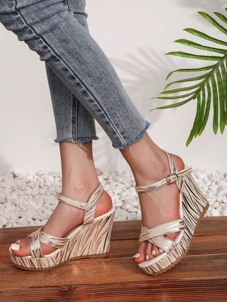 Bohemian Summer New Thick Bottom Wedge Strap Round Toe High Heel Sandals For Women