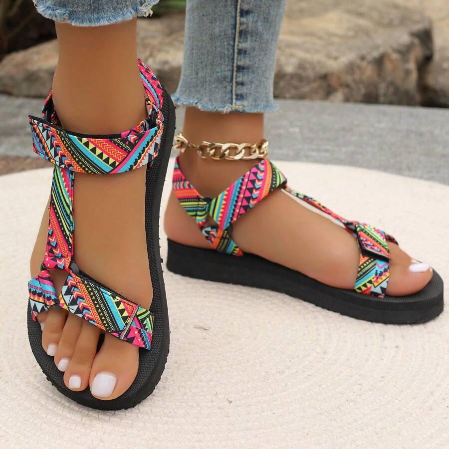 Sandalias planas bohemias informales para el verano 2024, zapatos suaves para la playa para mujeres