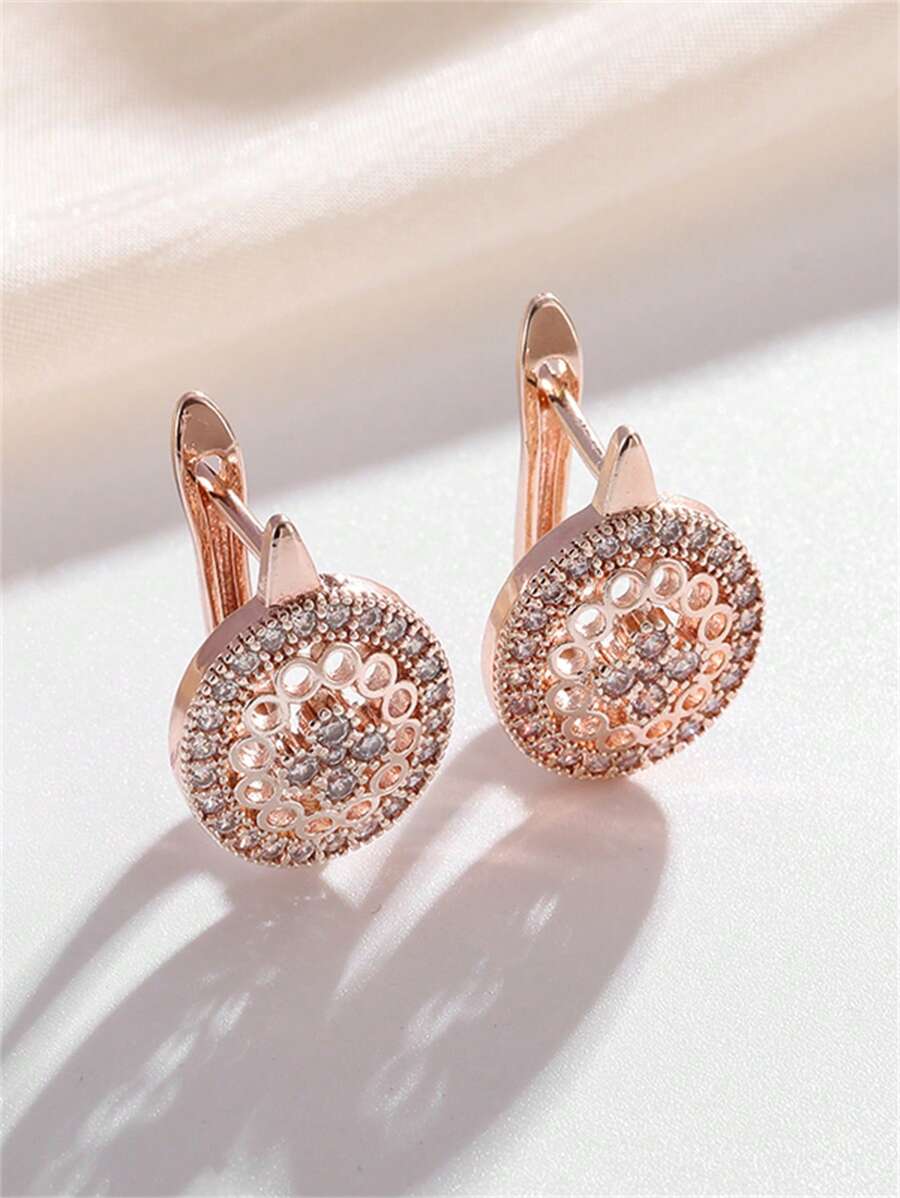 1 Pair Of New Creative, Simple, Fashionable, Highly Attractive, High-End And Elegant Hollowed-Out Artificial Zirconia Flower Earrings Accessories Fresh And Casual Light Luxury Exquisite Versatile Jewelry Earrings