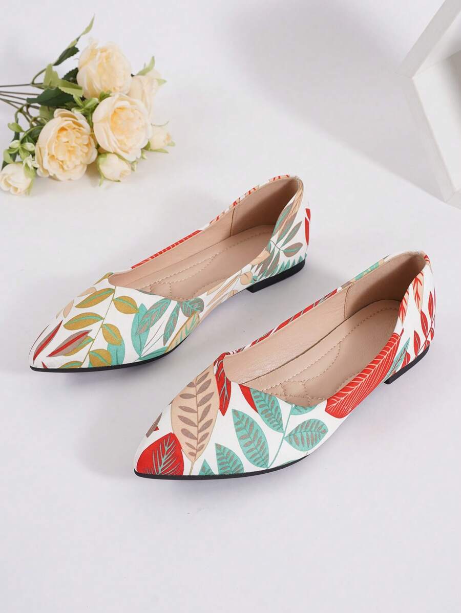 Scarpe da donna casual versatili, stile cinese casuale e moderno, punta affusolata, suola morbida e comoda, adatte per tutti i tipi di lavoro, per tutte le stagioni, con stampa a patchwork e taglie comode