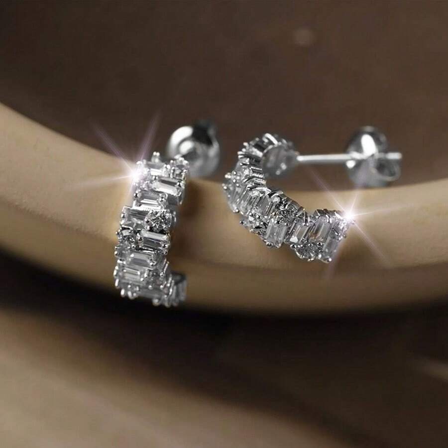 1 par de brincos de argola de zircônia cúbica banhados a ouro e prata esterlina S925, design CZ brilhante, brincos minimalistas de luxo para o dia a dia para mulheres
