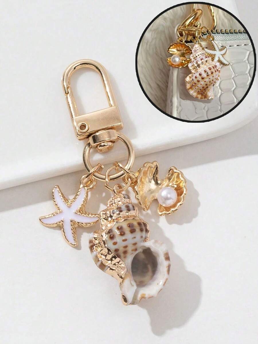 Natural Asymmetrical Seashells, Starfish, Conch & Starfish Bags, Love Buckle Design, Wallet Pendant Decoration Charm Bridesmaid Gift Summer Accessories Beach Vacation Pendant Decoration Ocean Starfish Shell Keychain Details & Charming Accessories Suitable For Women'S Ideal Vacation Daily Use, More Popular With Fashion People Summer Beach Accessories, Ideal Gift For Mother. Car Accessories Bag Charm School