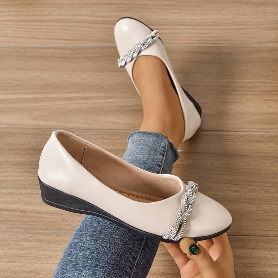 Women's Spring Low Vamp Slip-On Flat Shoes, New 2025 Model, Beige Soft Leather Loafers, Comfortable Wide Fit Round Toe Wedge Heel, Plus Size, Rhinestone Decor