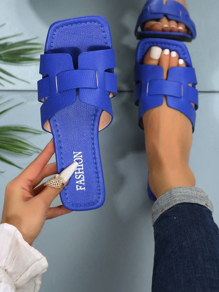 Einfache, bequeme offene Pantoletten in Große Größen, Sommer Mode, rotes PU Material Quadratische Zehenpartie Flache Sandalen für den täglichen Strandbesuch, Größen 35-43, passend zu Kleidern