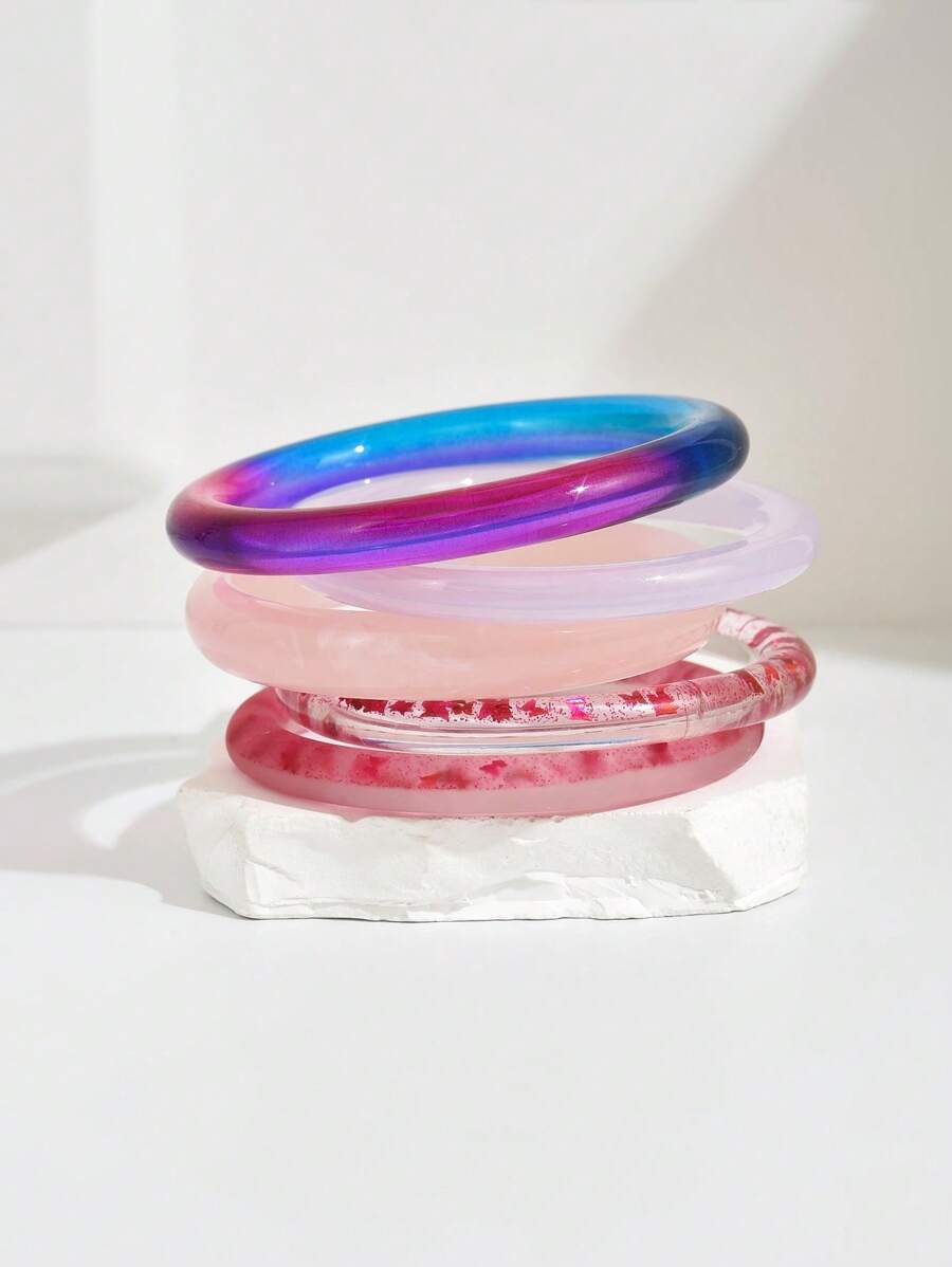 1 Stück geometrisches Farbhalo Armband für Damen, geschwungenes Armband aus Harz, Nischendesign Armband