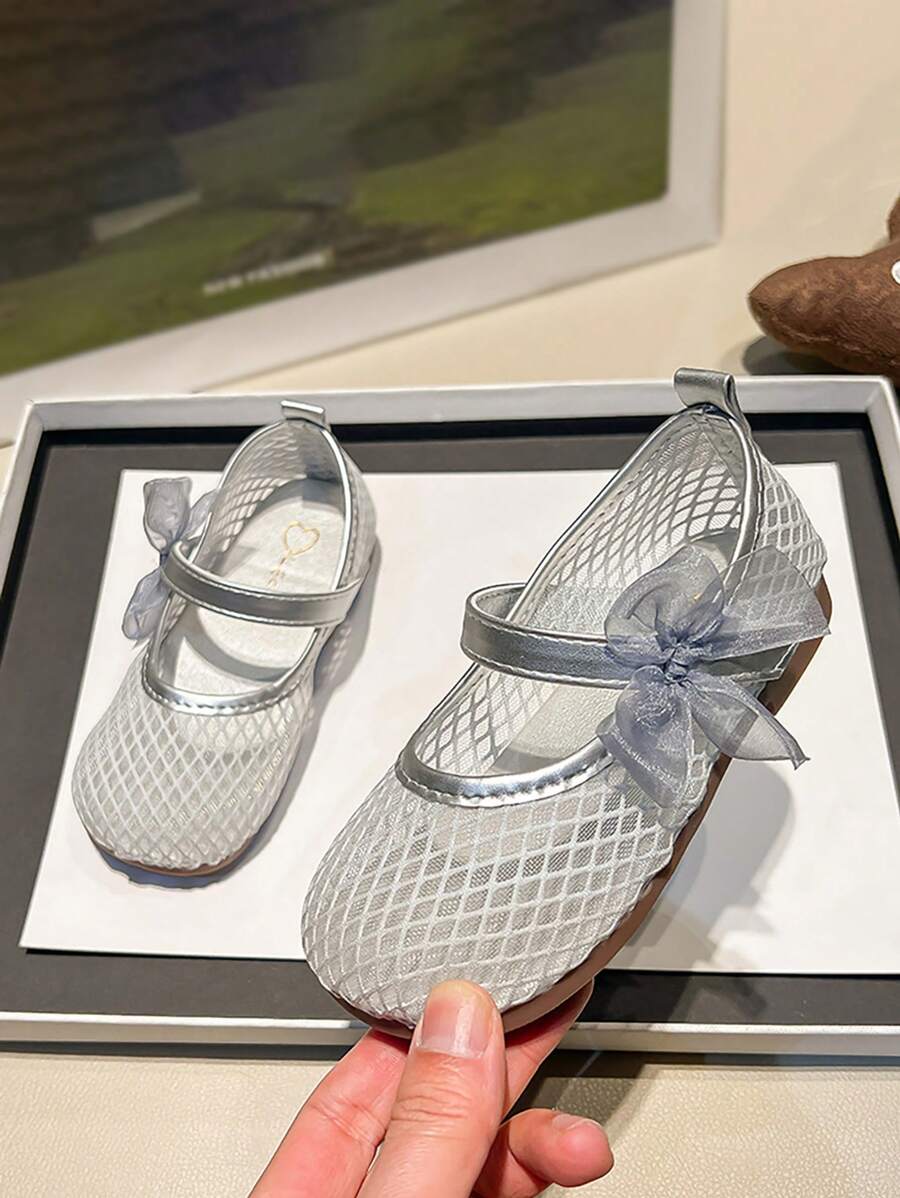 1 Pair Girls Stylish Bowknot Decor Soft Bottom Breathable Mesh Flat Shoes, Suitable For Outdoor Wear, Summer