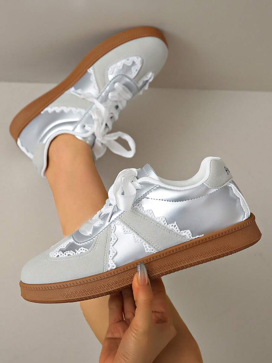 Women's Casual Preppy Style Low-Top Sneakers, Comfortable Canvas Flat Shoes With Lace-Up