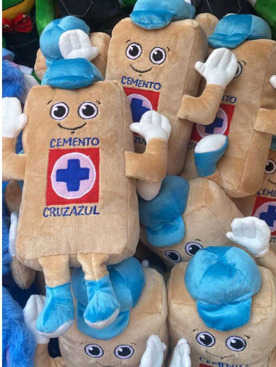 Peluche Cruz Azul Costalito Café