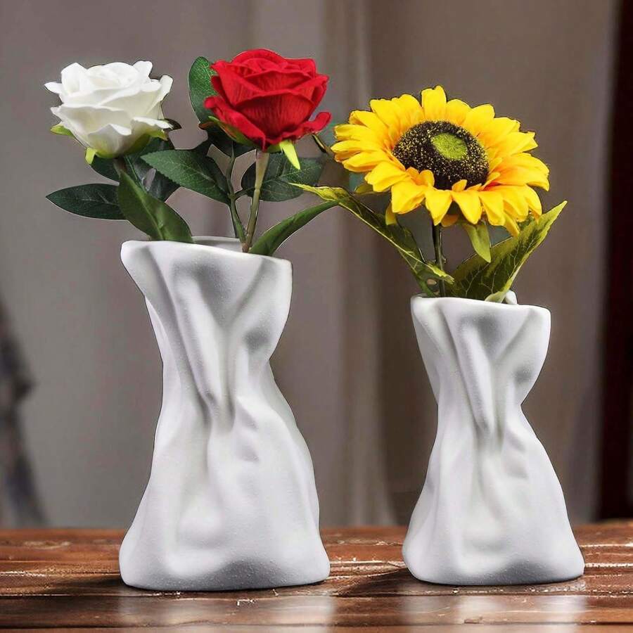Nordic Style White Vase - Asymmetrical Wrinkled Fabric Bag Design, Suitable For Decorating With Dried Flowers And Fresh Flowers, Suitable For Outdoor, Living Room Decorative Tabletop Accents