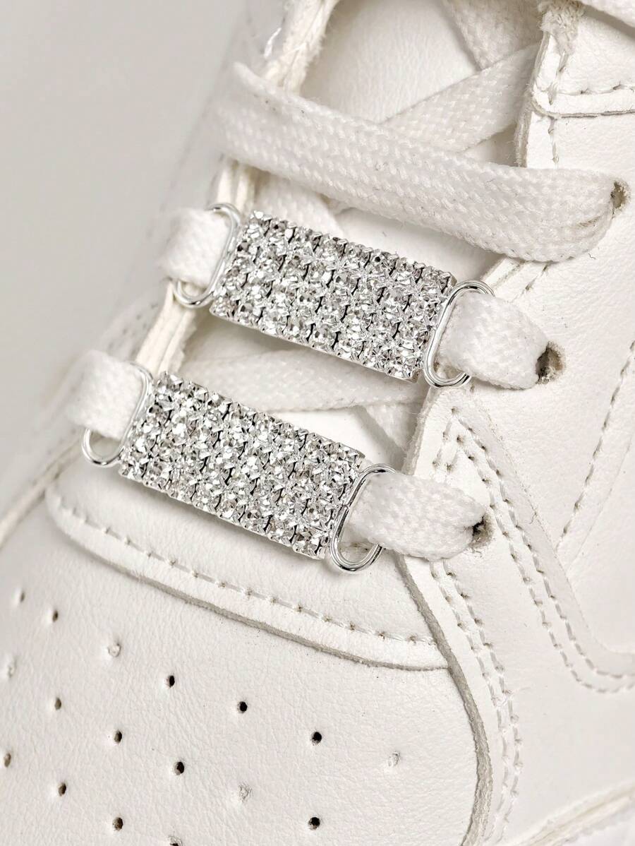 2 Peças Elegante decoração metálica vazada para sapatos com strass brilhantes e pérolas falsas, adequada para botas e tênis