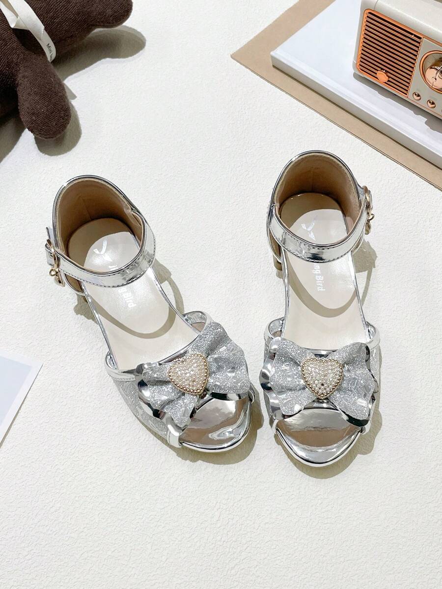 Nuove scarpe da principessa, sandali per ragazze, per bambine e bambini piccoli/grandi, con suola morbida, scarpe eleganti con cristalli, scarpe con tacco alto da studentessa, stile coreano con perle e fiocco