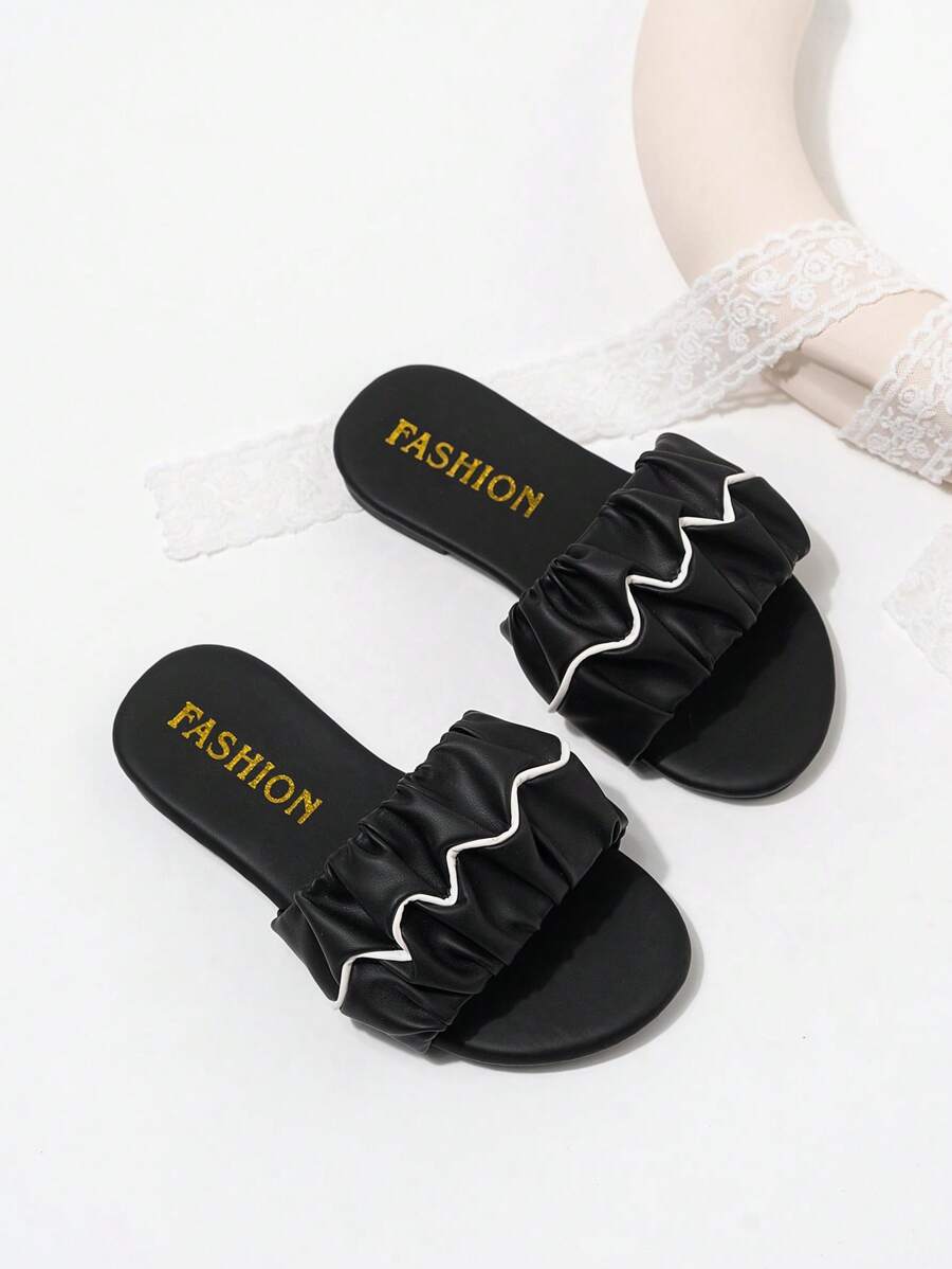 2025 Summer New Fashion Leisure Flat Round Toe Leaky Toe Fold Seaside Beach Anti-Slip Wear-Resistant Girls Slippers