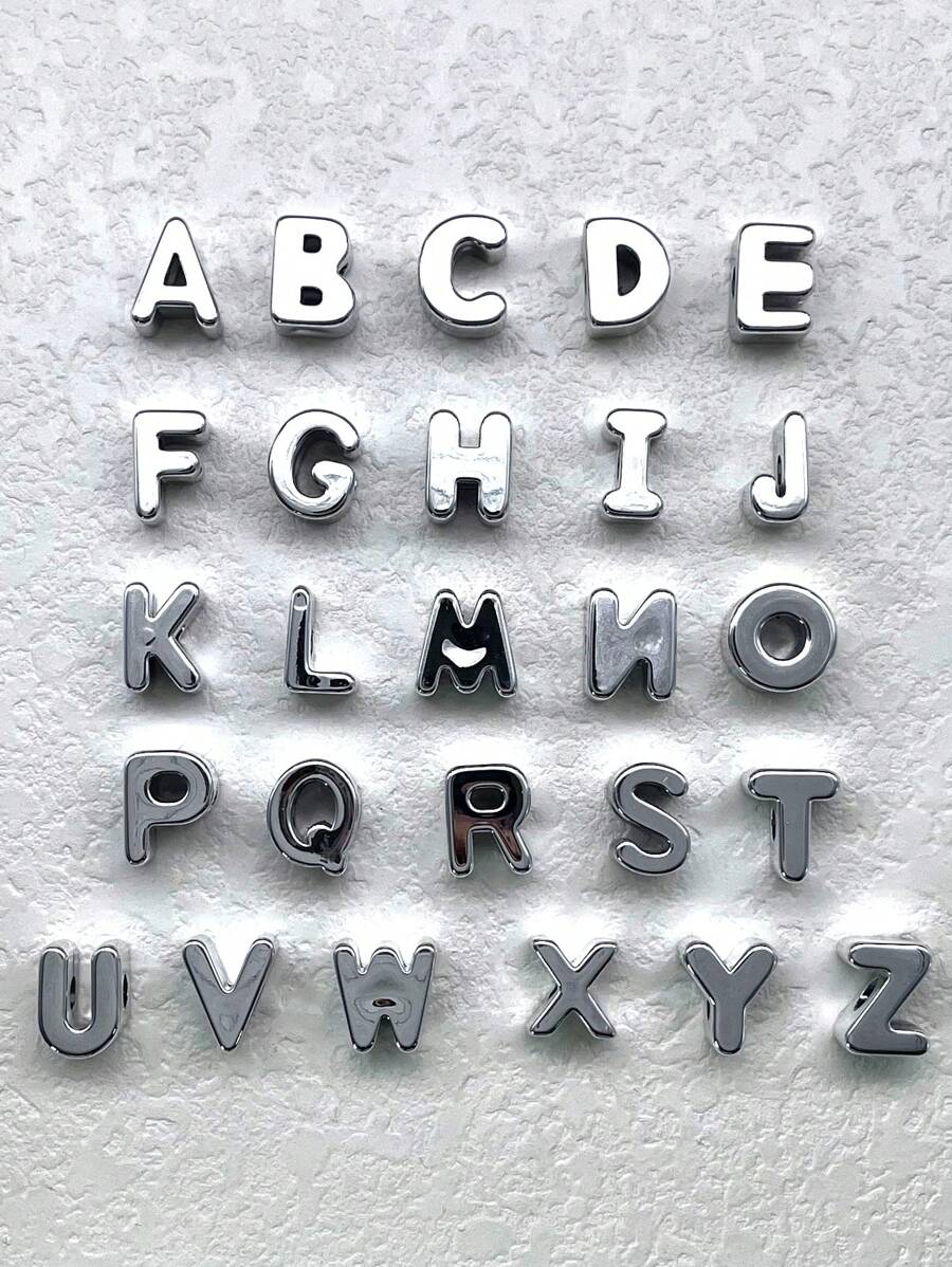 10 pièces Bracelets à breloques avec lettres de A à Z, accessoires de collier alphabet DIY, breloques décontractées pour chaussures, sacs, téléphones, fabrication de bijoux et cadeaux à porter au quotidien pour femmes
