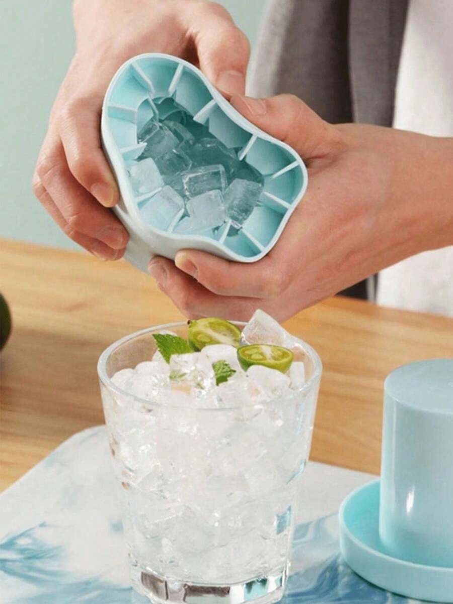 1pc Blue Plastic Ice Cube Tray With Multiple Compartments And Simple Bucket-Shaped Design With Lid, Suitable For Kitchen, Summer Ice Trays /Bins, Suitable For Cup, Summer Ice Bin & Tray, Kitchen Accessories