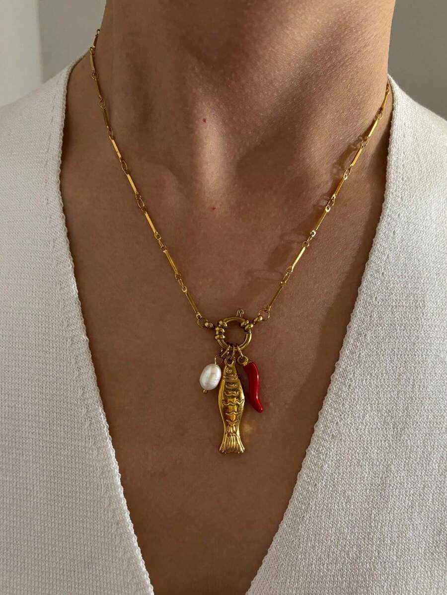 Monlansher Nuova collana in acciaio inossidabile da donna con design unico di ciondolo a forma di pesce, perla e peperoncino, collana alla moda stile bohémien adatta per vacanze, viaggi e uso quotidiano