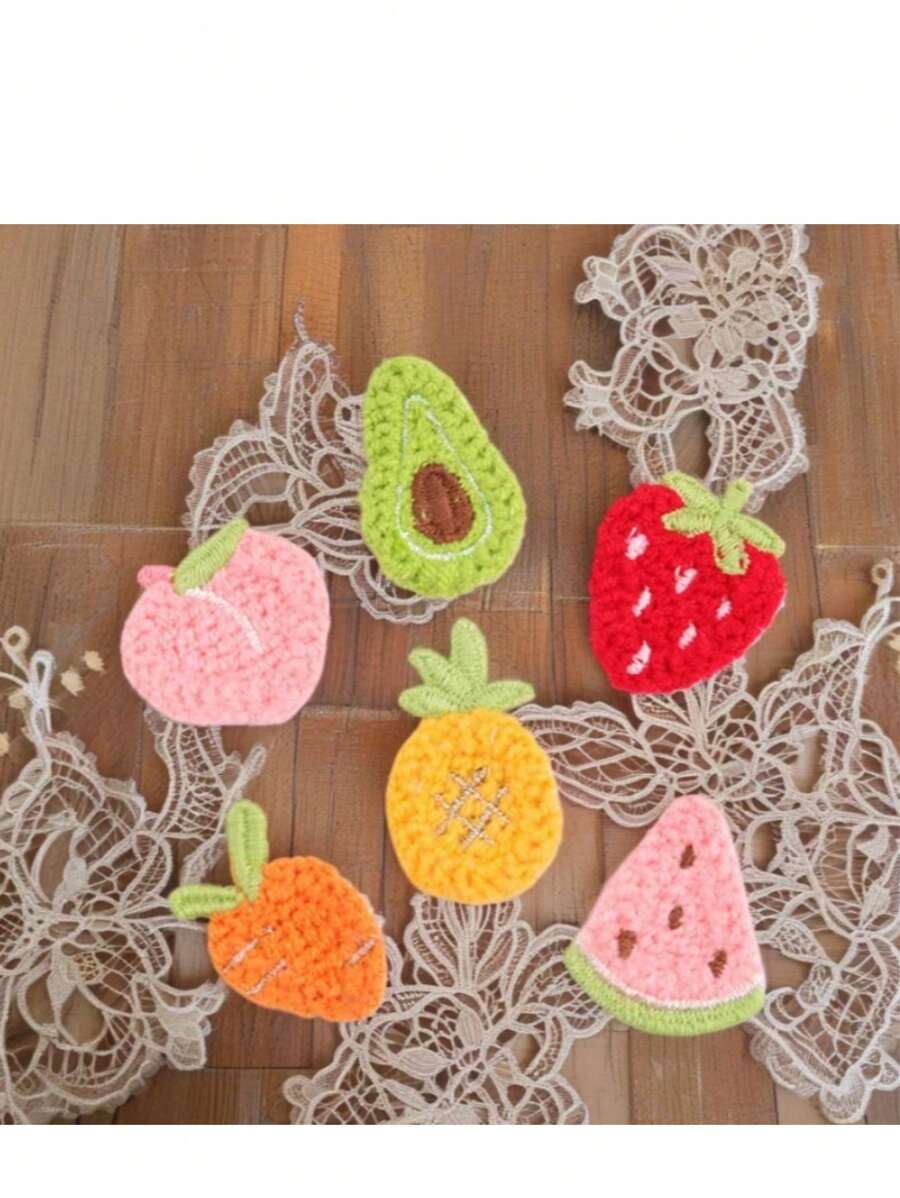 6 Stücke süße Cartoon Frucht gestickte Aufnäher, DIY Haaraccessoires & Bekleidung Erdbeere Aufnäher, geeignet für Jeans, Hüte, Kleidung, Taschen und andere bestickte Aufnäher
