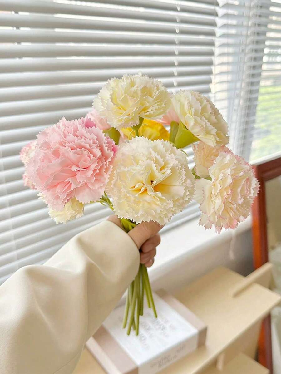 6pcs Short Stem Artificial Carnation Flowers, Lifelike Carnations | Polyester Material | Flexible Iron Wire Stem | Suitable For Home Decor, Living Room, Kitchen, Dining Table, Holidays, Weddings, Engagements, Office Decorations, Valentine's Day, Thanksgiving, Mother's Day, Spring/Summer Decorations