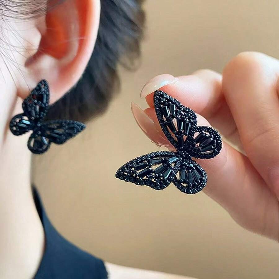 1 par de elegantes y sensuales pendientes de mariposa negra de lujo, adecuados para banquetes, uso diario, vacaciones y fiestas de mujeres