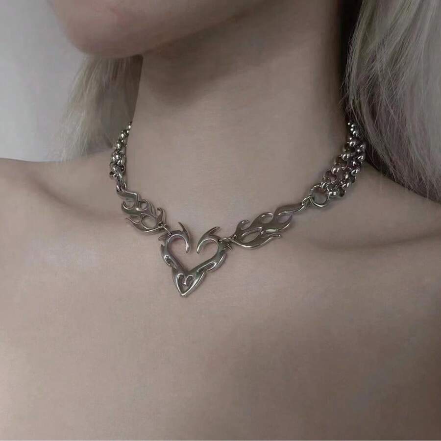 1 pieza Colgante con forma de corazón hueco con llama en color plata con estilo punk, joyería hip hop para mujer como regalo para uso diario