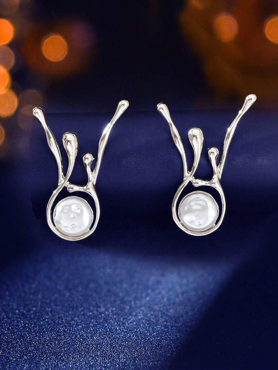 1 par de aretes de botón con diseño de arte de fuego plateado y decoración de perlas falsas como regalo del Día de la Madre, para fiestas de verano, diario y festivales