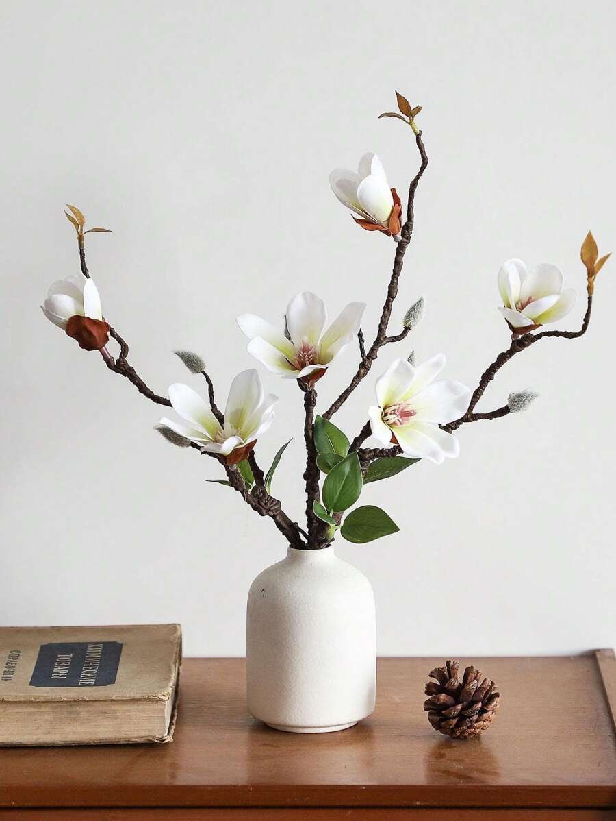 1/2pcs Artificial White Magnolia Flower 15.7 Inches Fake Magnolia Long Stem Plastic Flower Home Hotel Office Wedding Party Garden Decoration