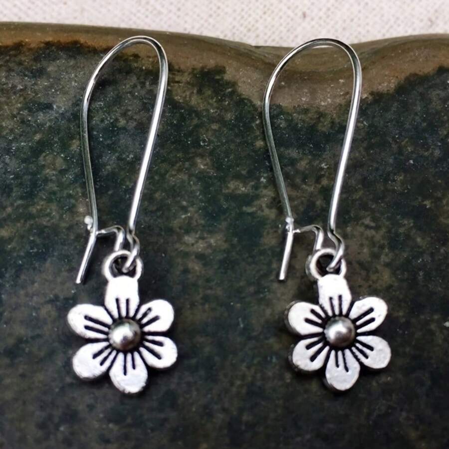 1 paire de boucles d'oreilles pendantes rétro minimalistes vintage argentées en forme de marguerite, bijoux élégants et à la mode pour femmes