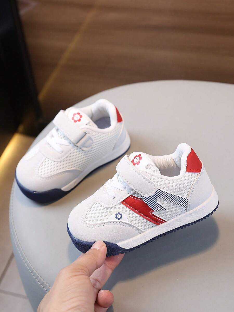 1 paire de baskets de sport respirantes en maille pour enfants, légères et antidérapantes, doublure douce, convient aux garçons et aux filles en toutes saisons