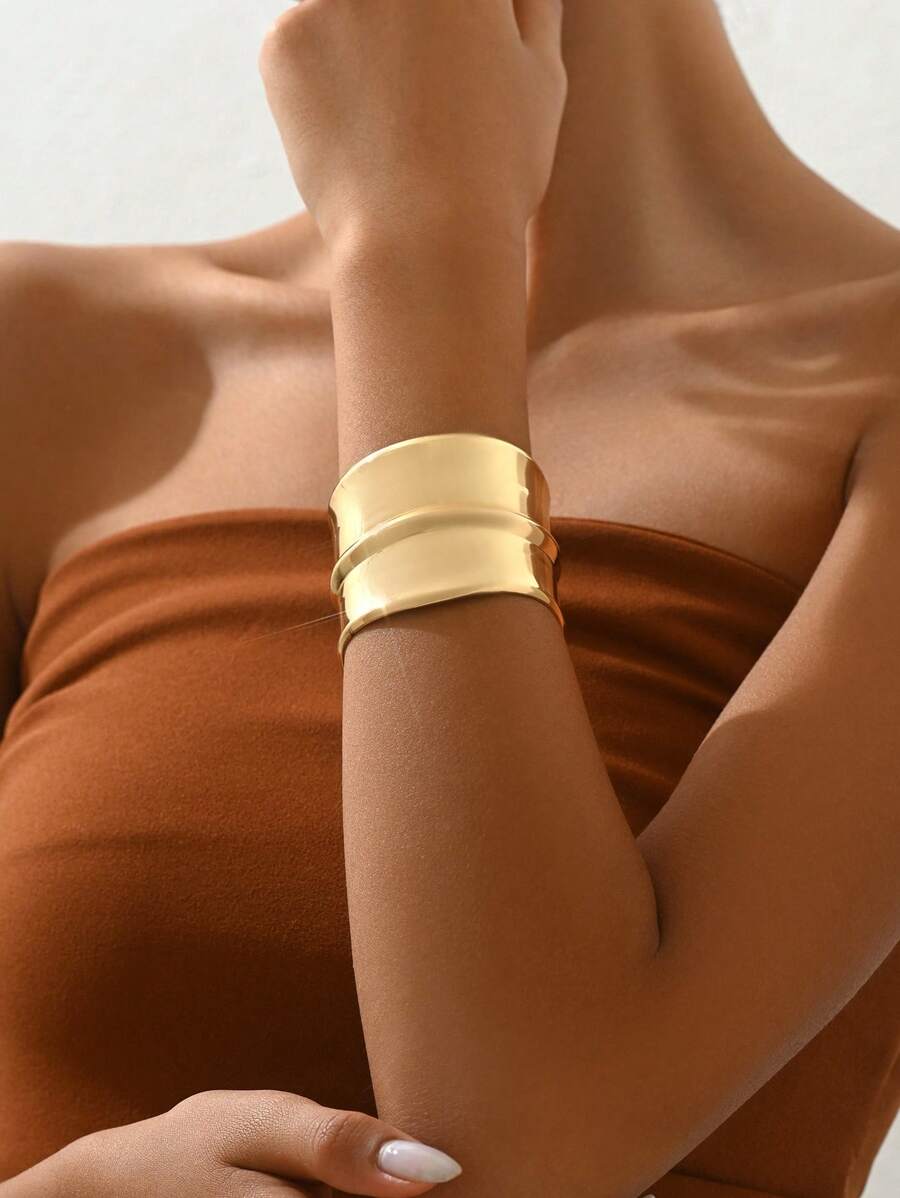 1 pieza Brazalete exagerado de mujer de alta gama vintage brillante en color dorado, apto para uso diario