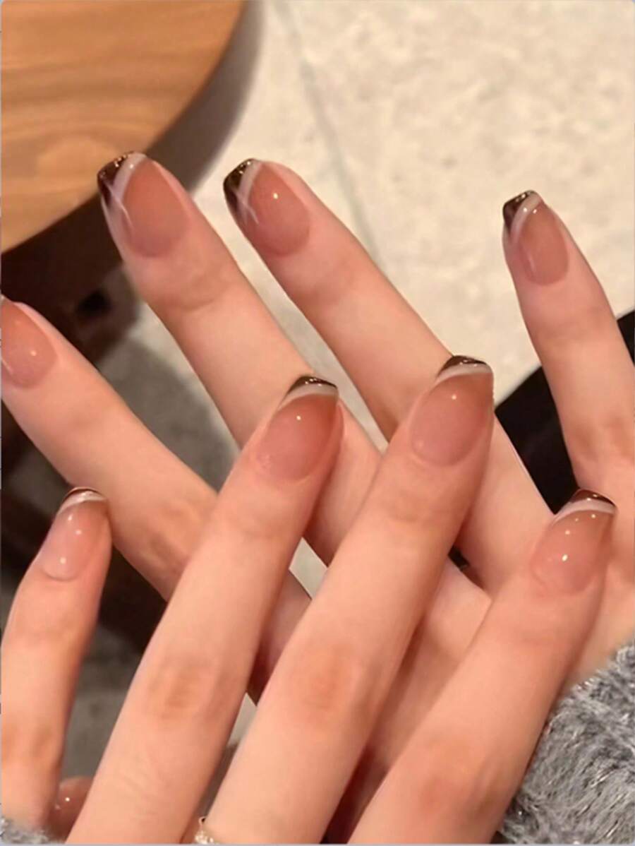 30pcs/Set Short Coffin Shaped Matte Brown Geometric French Manicure Artificial Nail Tips, Fits For Women & Girls