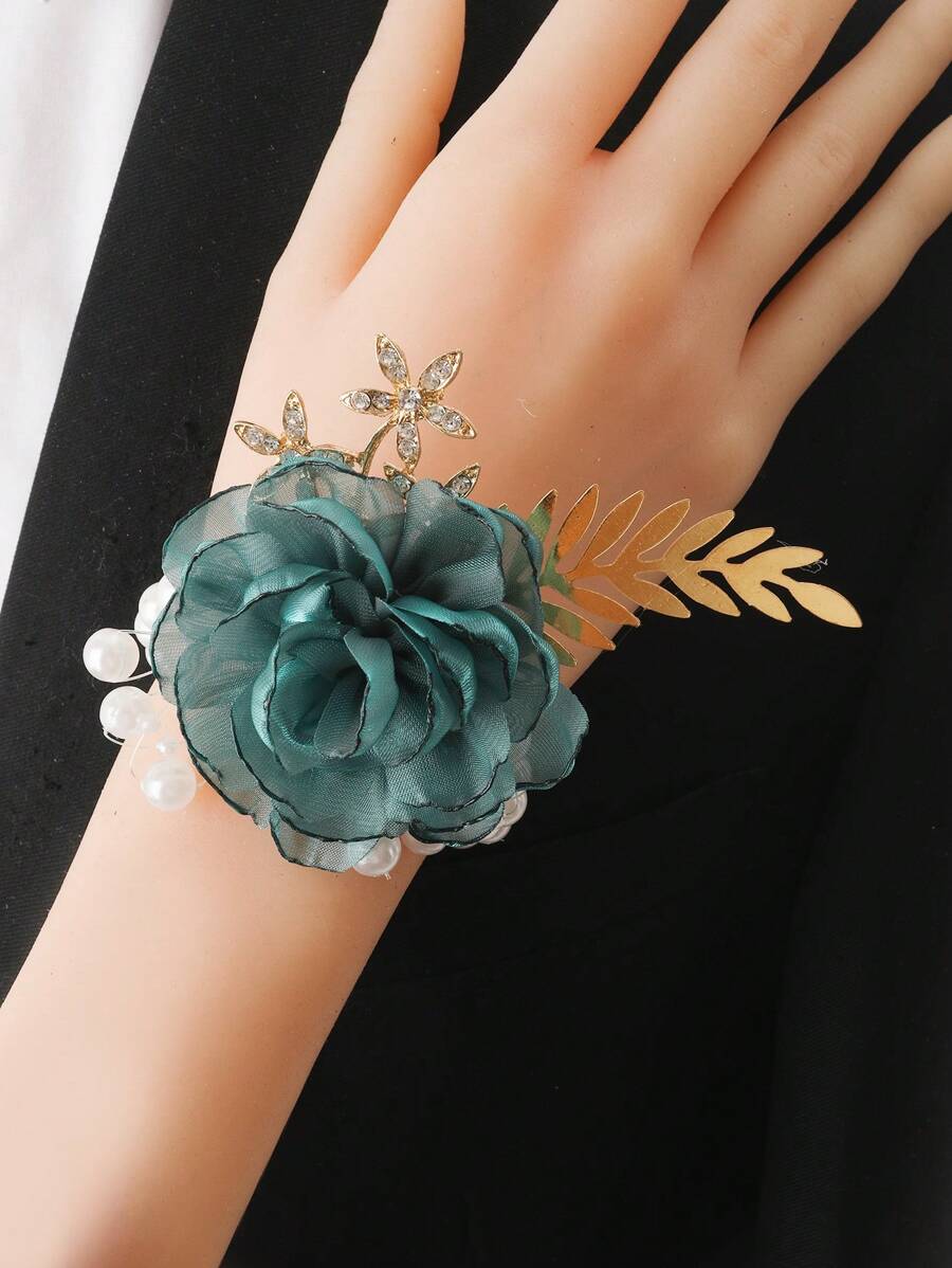 1 Stück Handgelenkblume für Frauen, koreanischer Stil Kamelienblume mit Perlen dekoriert, geeignet für Braut, Brautjungfer, Hochzeit, Party, tägliche Blumendekoration, romantisches Accessoire