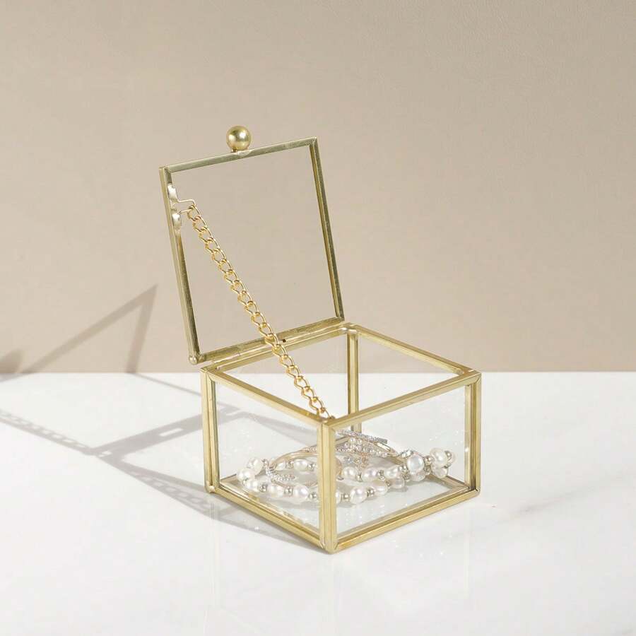 1pc Vintage Style Square Glass Jewelry Box With Golden Accents - Zipped Storage Case For Earrings, Rings, Bracelets And Necklaces. Retro Golden Transparent Glass Jewelry Box With Lid - Geometric Golden Jewelry Display And Storage Box, Home Decor Box, Suitable For Holding Accessories, Rings, Earrings, Girl/Woman Birthday Gift,For Holiday Beach, Bathroom Collection, Bedroom Collection, Large Capacity