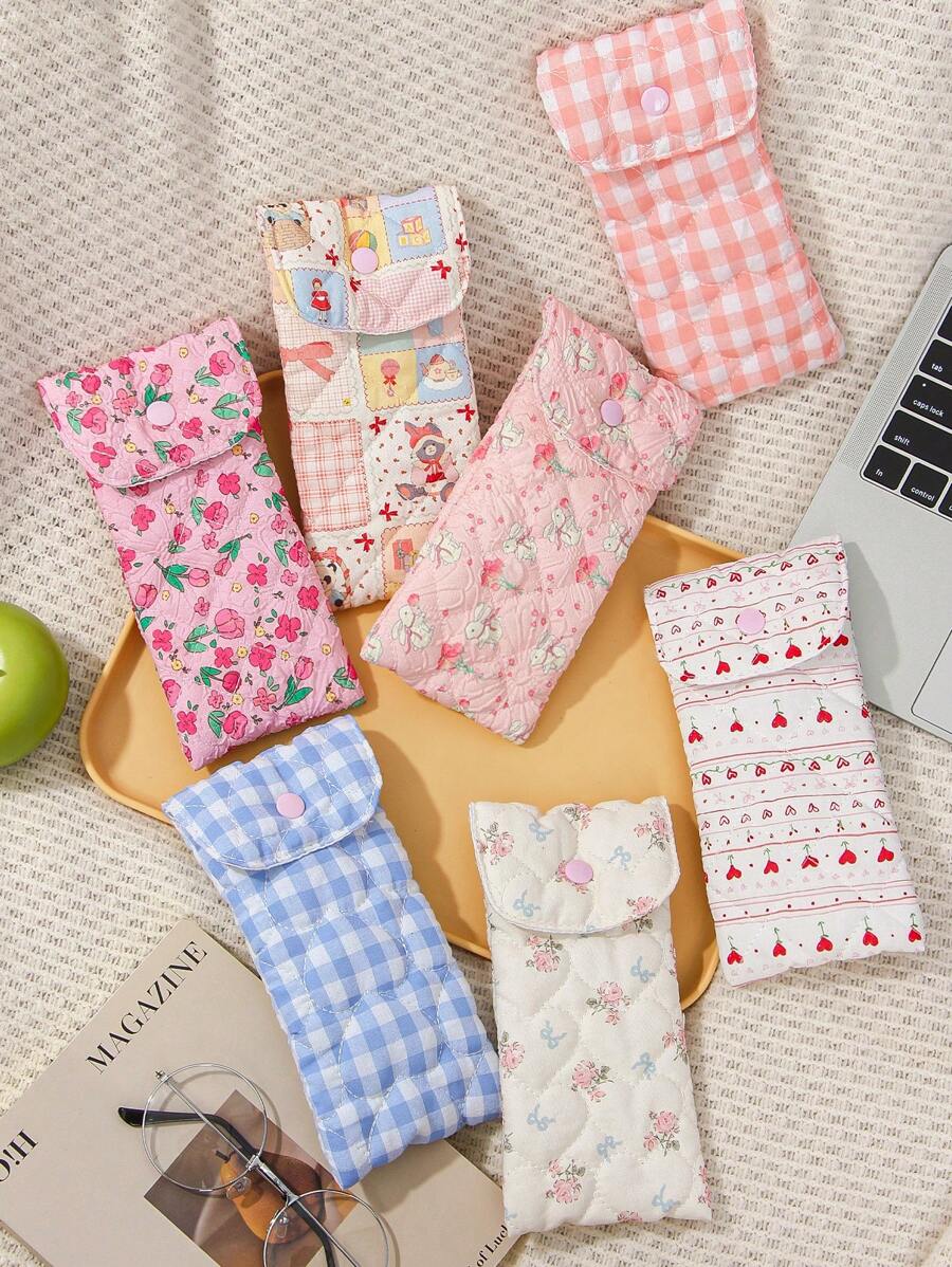 1Pc Cute Floral & Bow Knot Pattern Quilting Glasses Bag ,Travel Glass Pouch ,Girls Glasses Storage Box, Sunglasses Accessories Featuring A Cute Print Style, Cartoon Design, And A Girlish Heart Pattern, Perfectly Protecting Sunglasses And Making It A Great Gift For Summer Vacation ,Journey