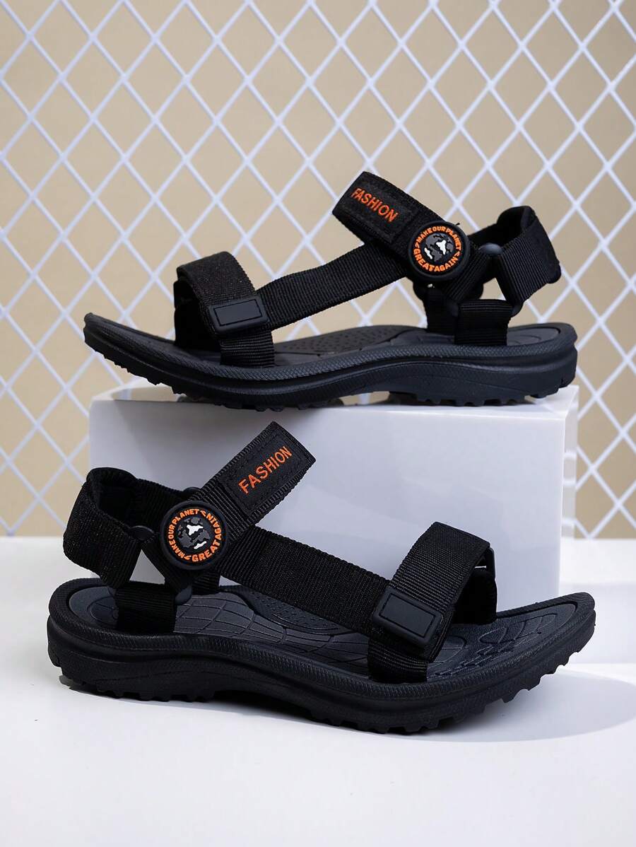 1 par de sandalias de playa para niños, de primavera/verano, con parte superior de unicolor, estilo slip-on de moda con correa ajustable de doble gancho y bucle, adecuadas para uso diario, la playa, vacaciones
