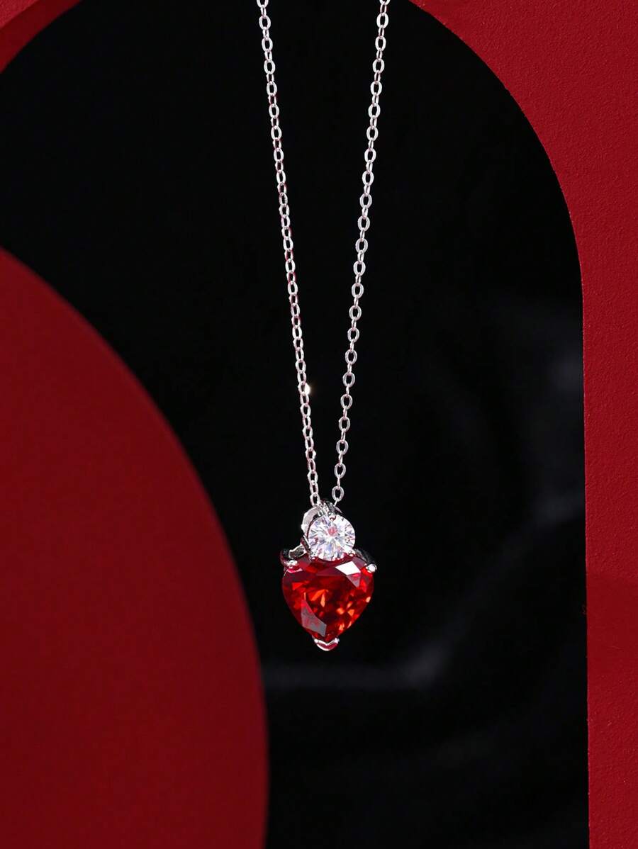 1pc 925 Silver Plated Platinum Zirconia Purple Heart-Shaped Pendant Necklace, Creative Personalized Clavicle Chain, Lightweight Luxury Suitable For Women, For Valentine's Day, Dates, Parties, Daily Wear
