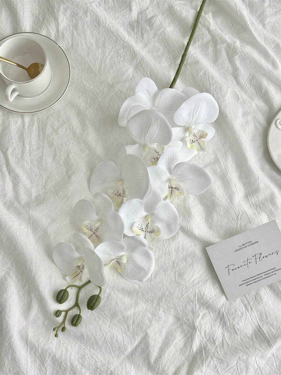 1 pièce de 96 cm/37,7 pouces Tiges artificielles d'orchidée Phalaenopsis blanches, fleurs en latex Cymbidium au toucher naturel, convenant à la décoration de mariage, aux accessoires de fond pour mariée, aux bouquets, aux corsages, aux couronnes, à la décoration de fête, aux centres de table, à Noël, Halloween, Thanksgiving, la rentrée des classes, la Saint-Valentin, la Fête des Mères, la Remise des diplômes, l'Arbre à Argent