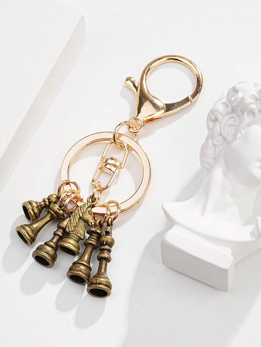 1pc Retro Chess Metal Keychain, Unisex, Fit For Backpack, Wallet, Handbag, Car Keys Car Accessories Bag Charm School