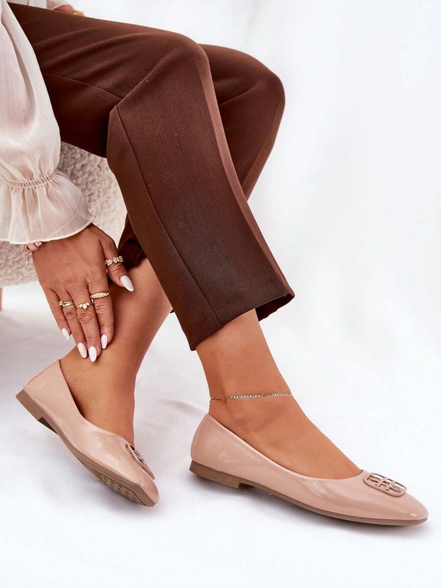 Ballerine eleganti laccate da donna con dettagli decorativi, Vinceza 17377