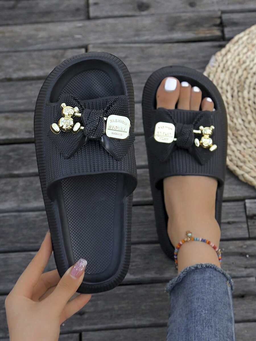 1 par de chanclas casuales para mujer con diseño de oso de dibujos animados y lazo, de unicolor, básicas y elegantes, adecuadas para la playa, las vacaciones y como regalo para el Día de la Madre