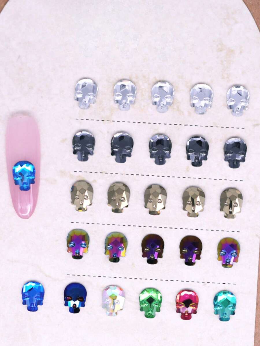 50 PEÇAS/Encantos de Unhas de Crânio de Cristal Gothic - Strass de Arte de Unhas 3D Afiada para Unhas Postiças e Manicure em Gel