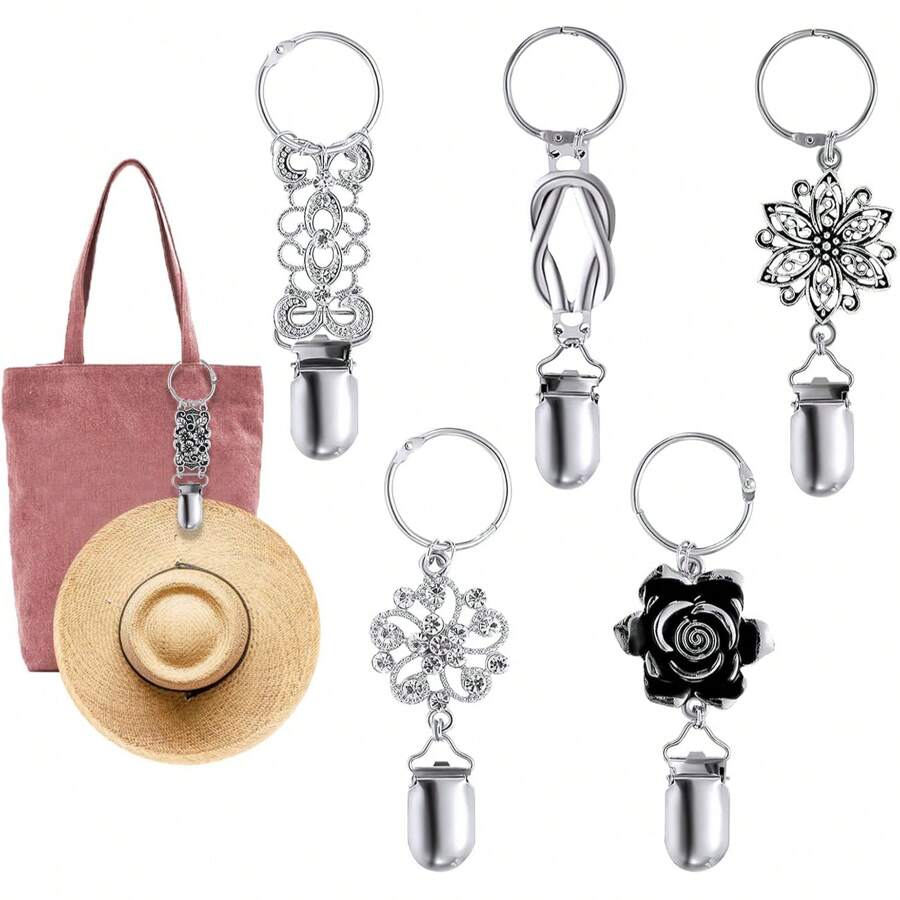 1pc Travel Bag Hat Clip, Bohemian Alloy Hat Clip, Gothic Hat Clip, Hang On Bag, Handbag Backpack, Travel Luggage Backpack, Bag Mask Clip, Bag Towel Clip, Various Outdoor Travel Hat Accessories, Travel Accessories, Travel Essentials, Cruise Essentials, Summer Essentials, Thoughtful Gifts For Friends And Parents