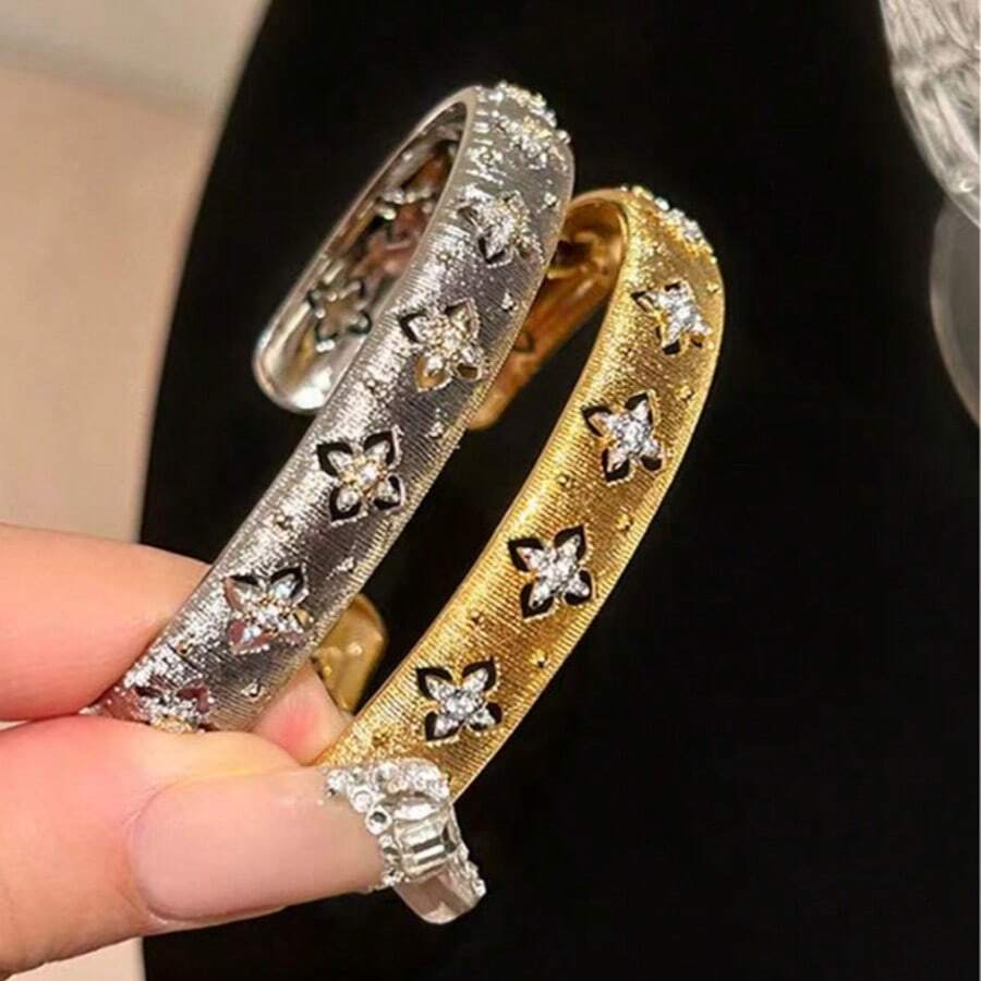 1pc Vintage 4-Leaf Flower Textured Zirconia Bracelet, High-End Niche Style For Women
