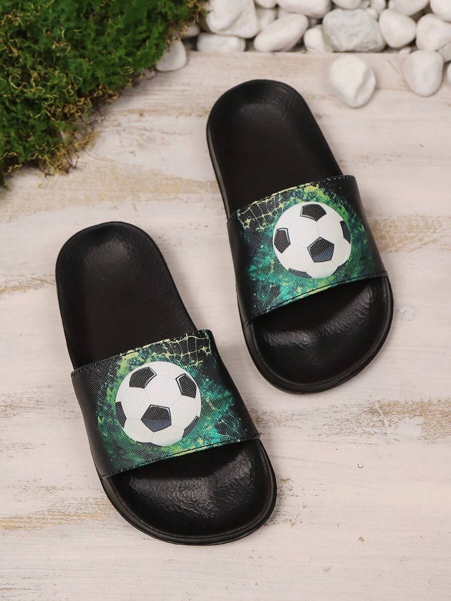 Nuevas zapatillas con estampado de fútbol para adolescentes, con forro suave, ligeras, suela cómoda de EVA, sandalias planas tipo slip-on, apropiadas para la vida diaria en el hogar durante el verano