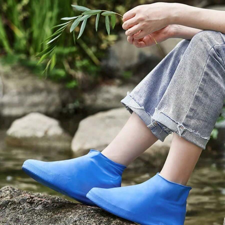 1 Pair Of Outdoor Latex Rain Boots Waterproof Shoe Covers, Suitable For Multi-Scenario Waterproof Shoe Covers. Durable, One Size ,Office,Household,Travel