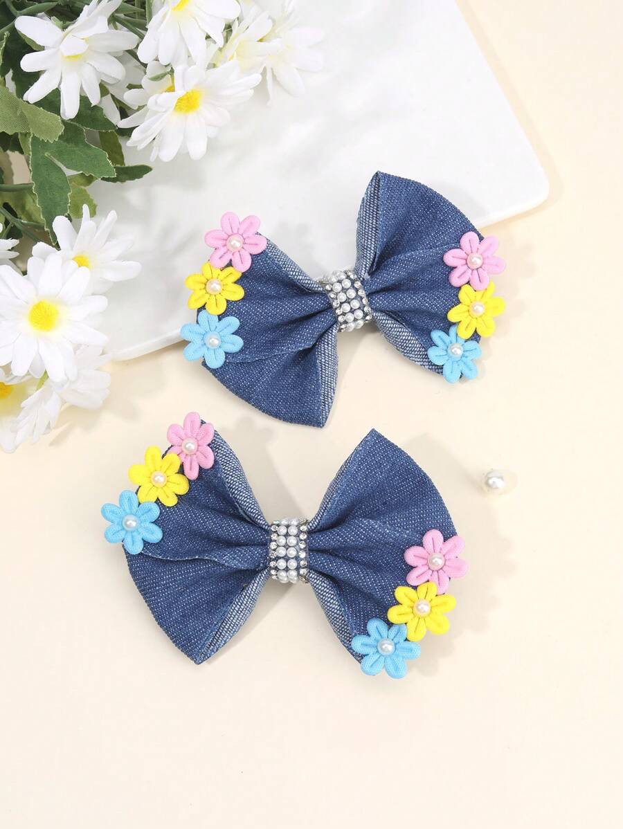 2 Stücke blaue Jeans Haarbögen für Frauen und Mädchen, bunte Haarbögen mit Kunstperlenblume, Haarstyling-Clips, süßer Blumendekoration, Denim-Haarbögen, Lässig-Bögen, Barettes, Urlaubsoutfits, Haarspangen, Frauenhaarschmuck, Klemmclips