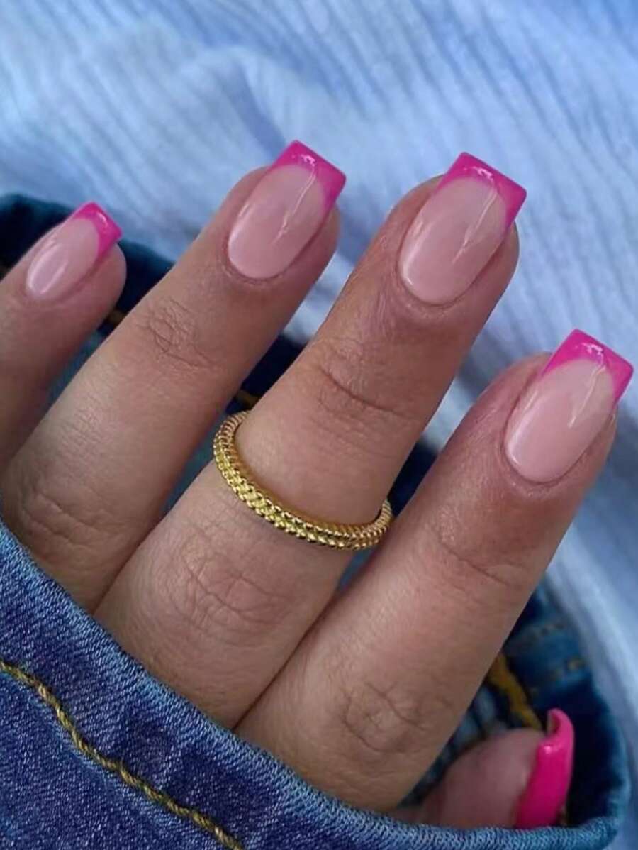 Werde glamourös mit 24 Stück kurzen quadratischen Gel-Fake-Nägeln, stilvoller klassischer Premium-Rosé-Französisch-Look mit voller Abdeckung, Fake-Nagel-Set für Frauen und Mädchen, inklusive 1 Blatt Klebestreifen und 1 Stück Mini Feilen Streifen, Gelee-Gel, Zufallsversand