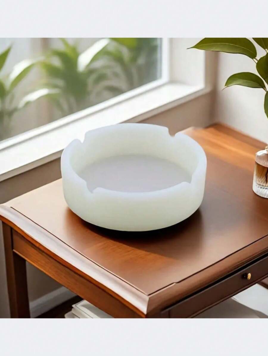 Leuchtender Silikon Aschenbecher, Leuchtet im Dunkeln Aschenbecher, kleiner Outdoor Patio Aschenbecher, niedlicher Heim Aschenbecher, hitzebeständig, rund, bruchsicher, fluoreszierendes Design, einfach zu bedienen, dekorative und funktionale Heimzubehör, Heimdekoration, moderner Aschenbecher für innen und außen, Leuchtzubehör im Dunkeln, hochwertige Silikon Gummi weich tragbar