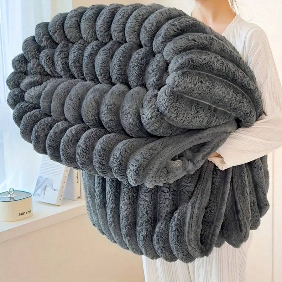 Plush Throw Blanket – Soft And Cozy, Elegant Tonal Binding, Perfect For Sofa Or Bedroom Decor, Easy Care, Ideal Gift,Fuzzy Flannel Blanket For Bed, Sofa, Couch, Travel, Camping Fleece Throw Blanket - Plush Fuzzy Flannel Blanket, Super Soft Warm Blan